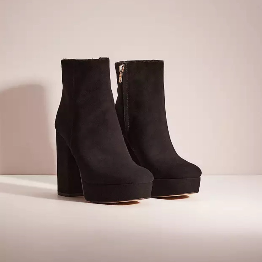 Coach Iona suede Heel Bootie NWT Size 10